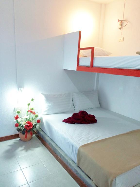 Asleep Hostel Koh Lanta Exterior photo